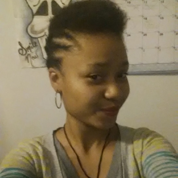 Meet your Posher, Endia - Picture 1 of 1